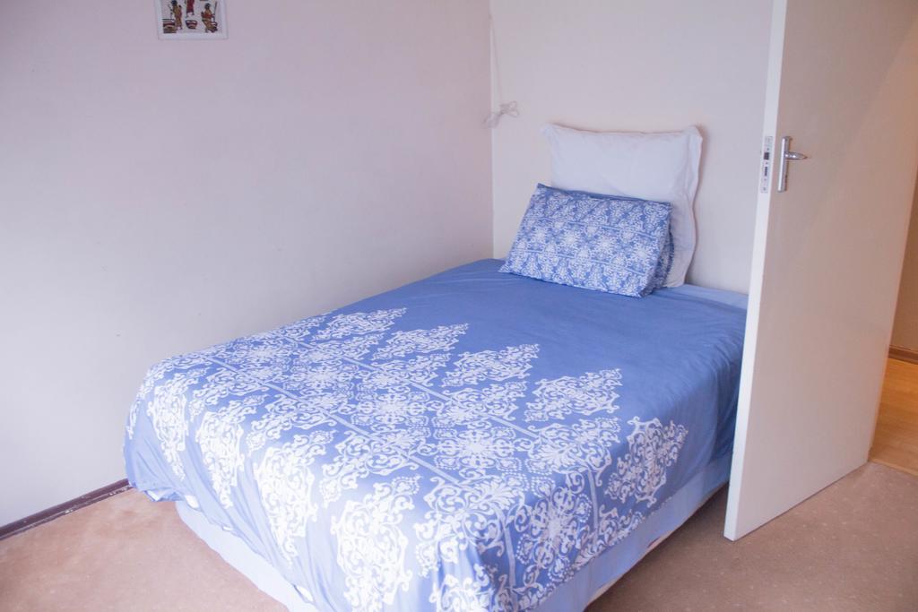 Khuvena Guesthouse Randburg Экстерьер фото