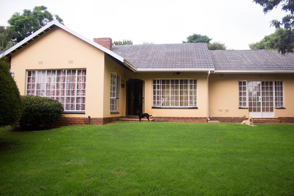 Khuvena Guesthouse Randburg Экстерьер фото