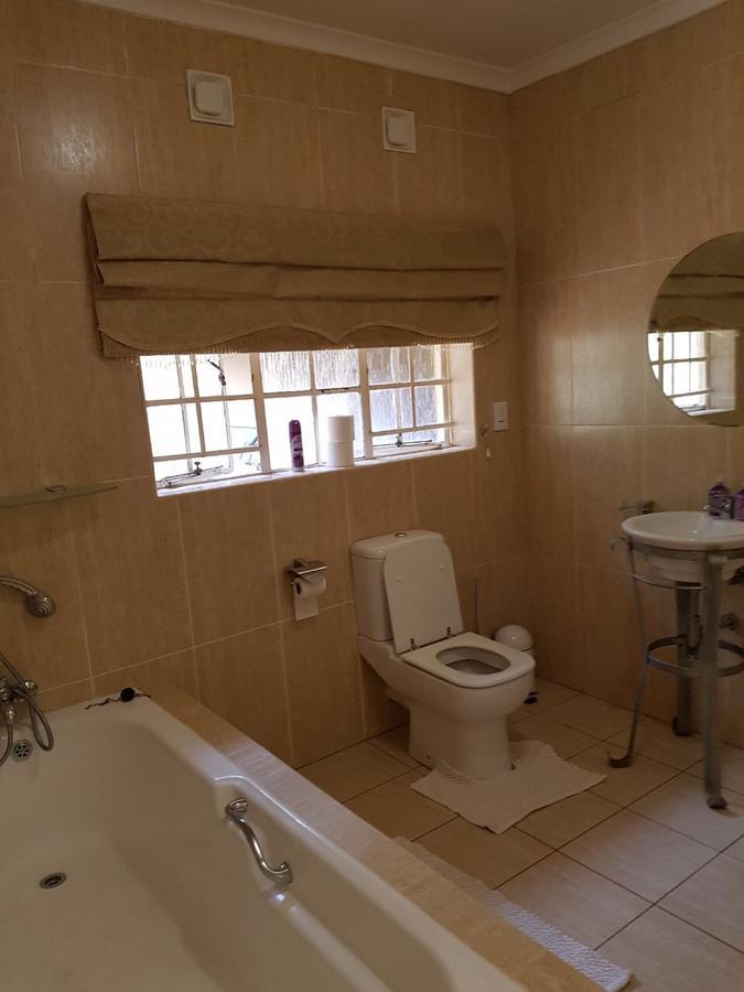 Khuvena Guesthouse Randburg Экстерьер фото