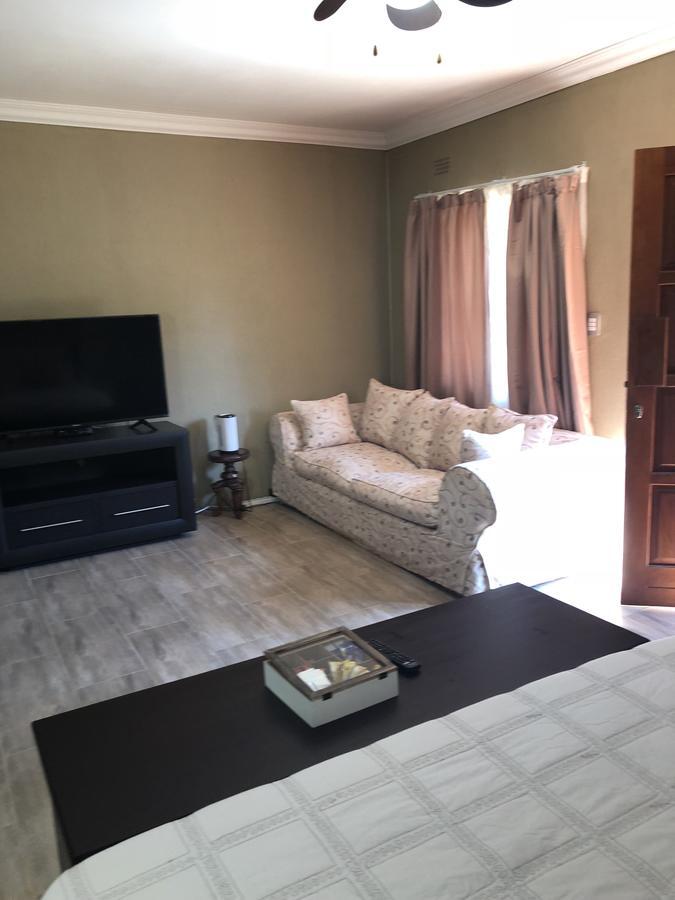 Khuvena Guesthouse Randburg Экстерьер фото
