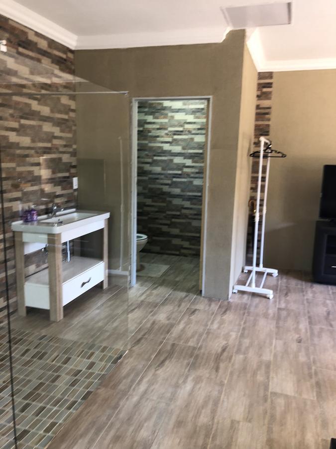 Khuvena Guesthouse Randburg Экстерьер фото