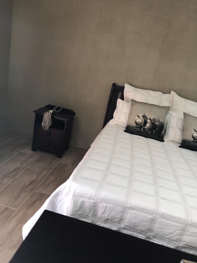Khuvena Guesthouse Randburg Экстерьер фото