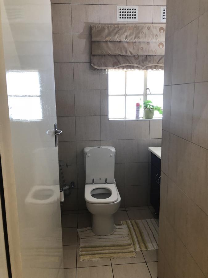 Khuvena Guesthouse Randburg Экстерьер фото