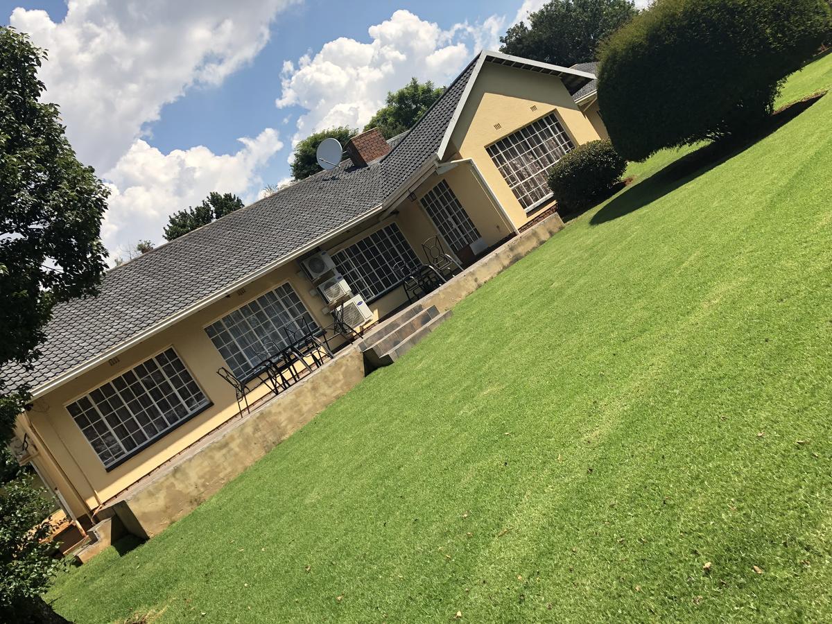 Khuvena Guesthouse Randburg Экстерьер фото