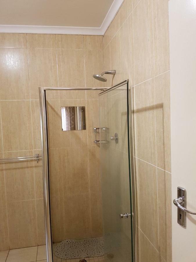 Khuvena Guesthouse Randburg Экстерьер фото